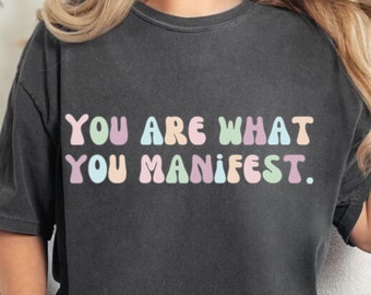 Manifestation Shirt, lustige Manifestation Shirt, Manifest Shirt, Gesetz der Anziehungskraft Shirt, Selbstliebe Shirt, Affirmation Shirt, Delulu Shirt
