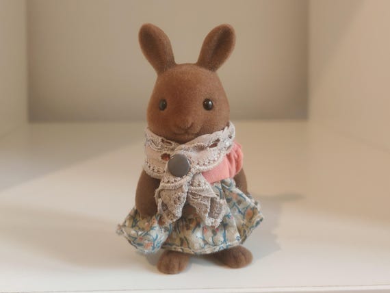 Vintage Wildwood Brown Rabbit Critter Grandmother|retired Critter