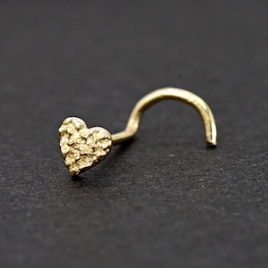 Tiny 3mm Nugget Heart 14 Karat Yellow Gold Nose Stud Ring Screw End, Minimalist Nugget Heart Nose Screw End Gold Ring 22 Gauge