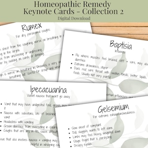以下が含まれることがあります： 「Homeopathic Remedy Keynote Cards - Collection 2」と題されたデジタルダウンロードカードのセット。各カードには、Rumex、Baptisia、Ipecacuanha、Gelsemiumなどのレメディの黒いテキスト見出しと、それに続く箇条書きの症状説明が記載されています。