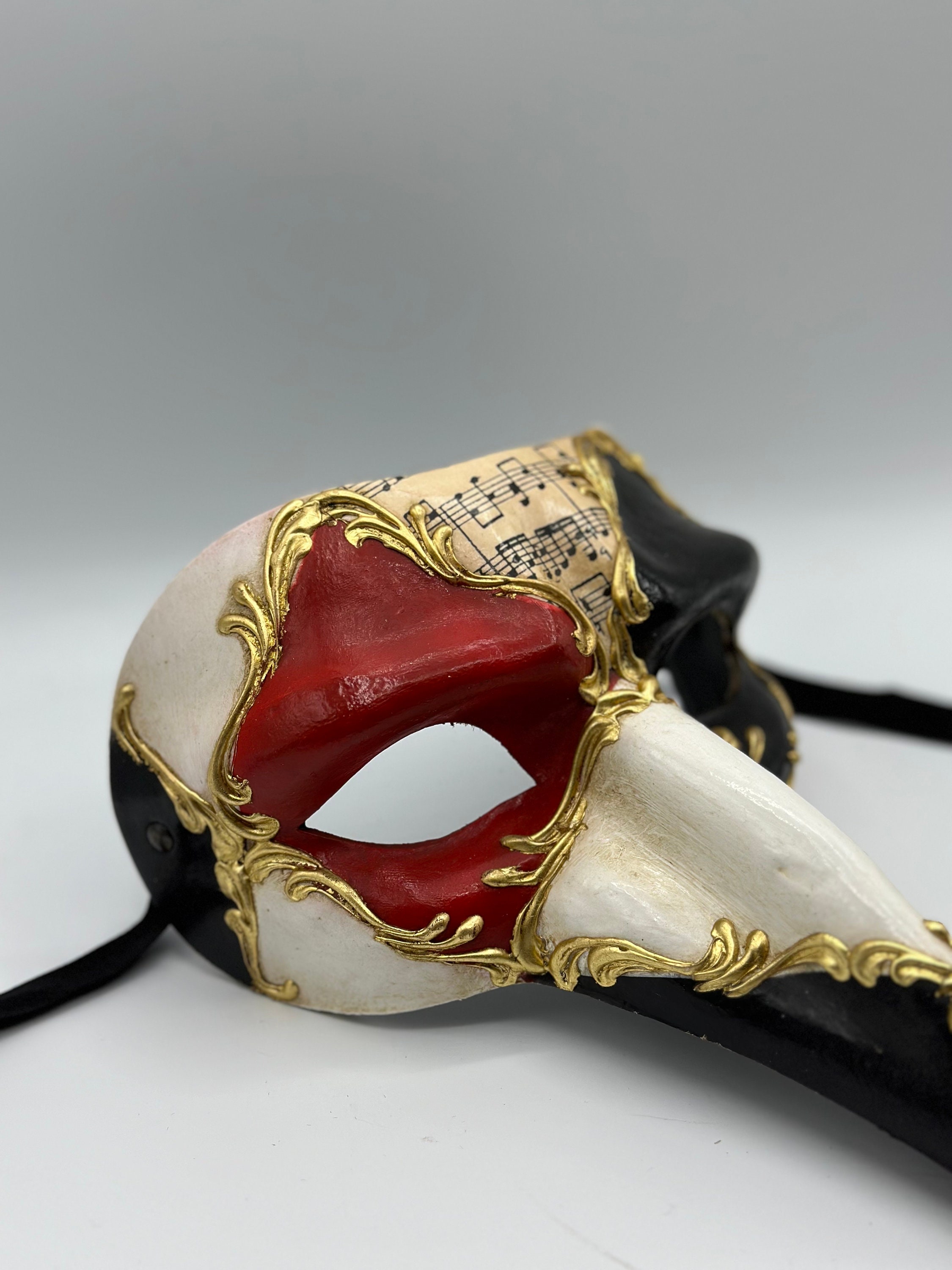 Long Nose Venetian Masks for sale - Cachemire 1
