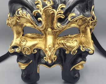 Masque vénitien aux trois visages, en papier mâché fait main en noir et or. Masque de luxe pour bal, mascarade et décoration.