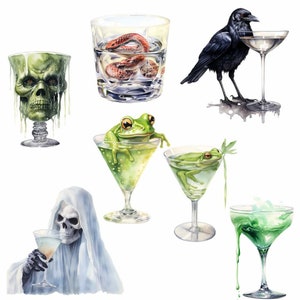 Pu&ograve; includere: Una collezione di bicchieri da cocktail a tema Halloween con varie decorazioni spettrali, tra cui un teschio, una rana, un serpente e un corvo. I bicchieri sono riempiti con liquidi verdi e trasparenti.