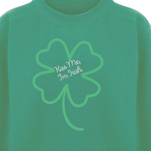 Minimalistisches Kiss Me I&#39;m Irish, Festliches Kiss Me I&#39;m Irish Crewneck Sweatshirt