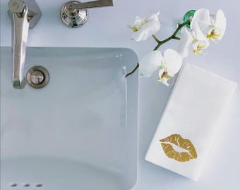 Guest Towels: Gold Smooch Design - Cloth-Like Cotton Feel