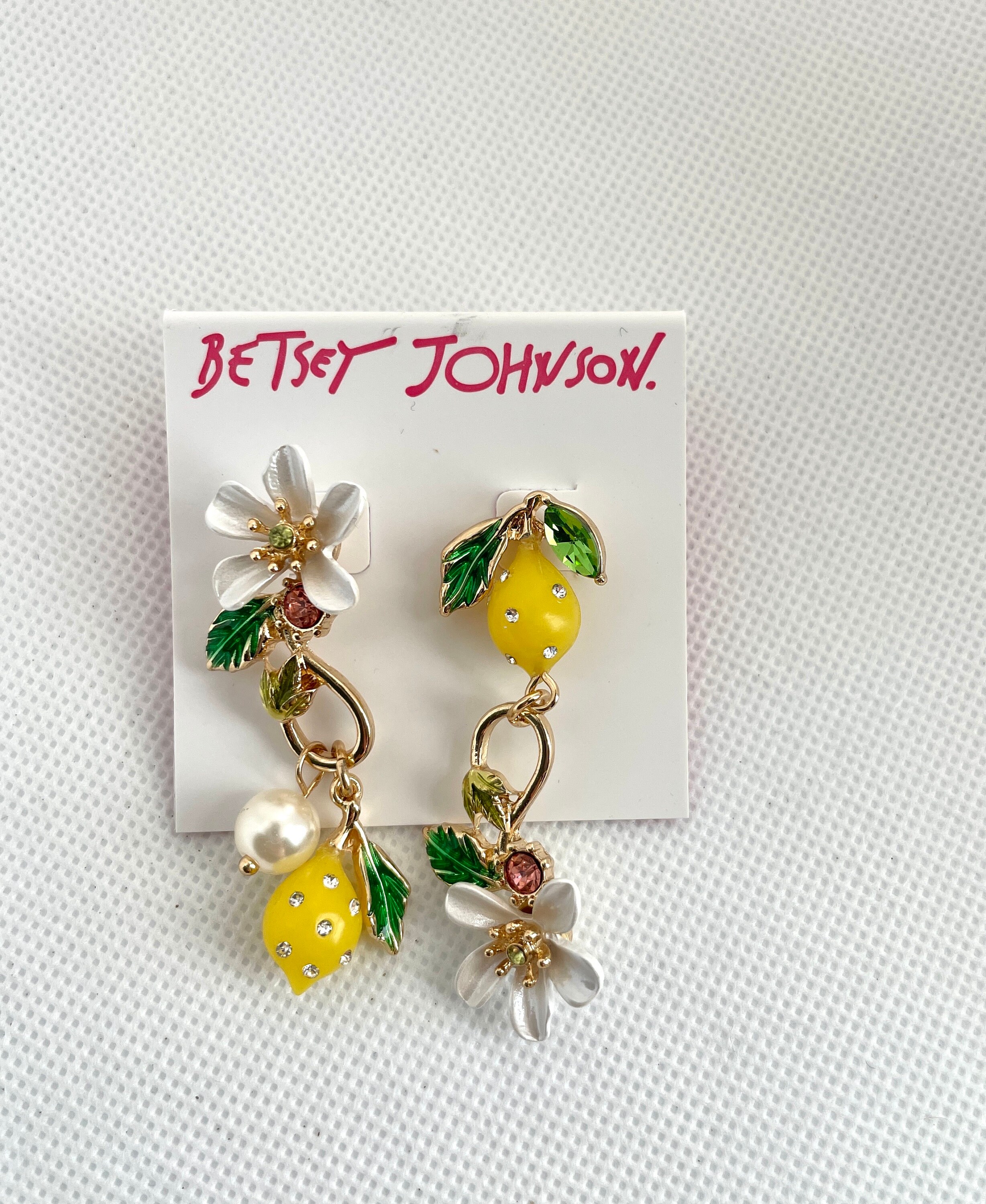 Betsey johnson flower earrings deals