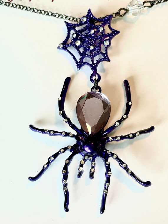 Betsey Johnson Spider Pendant Necklace : Clothing, Shoes & Jewelry -  Amazon.com