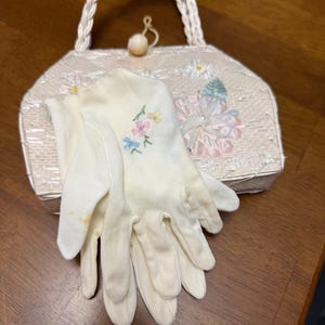 Vintage purse and glove set- Hand embroidered in Japan