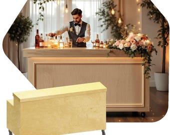 Può includere: Un bar in legno chiaro con un barista che prepara bevande. Il bar ha una striscia luminosa ed è decorato con fiori. Un gradino coordinato è in primo piano. La scena è illuminata da luci sospese.