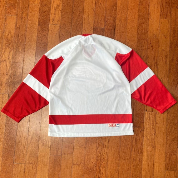 90's Red Wings Hockey Jersey - image 6