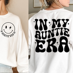 Em My Auntie Era SVG, camisa da tia Svg, svg retro-ondulado, tia legal png, vida da tia, design de sublimação da tia, tia descolada, com design de bolso