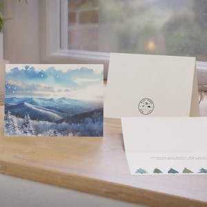 Tarjetas navideñas horizontales con nieve en Blue Ridge (personalizables): "Te deseo paz, alegría y amor esta Navidad y siempre" (10, 30, 50)