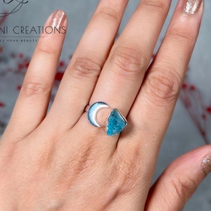Raw Aquamarine Crescent Moon Ring: Solid Silver Celestial Jewelry