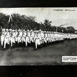 Cartolina d'epoca del Centro di addestramento navale degli Stati Uniti, Compagnia di esercitazione Great Lakes, Illinois
