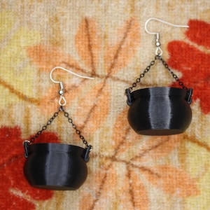 3D Printed Witch&#39;s Cauldron Earrings