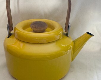 Vintage Mustard Yellow Enamel Tea Kettle / Wooden Handle, stovetop kettle . Retro Kitsch Camping VDub