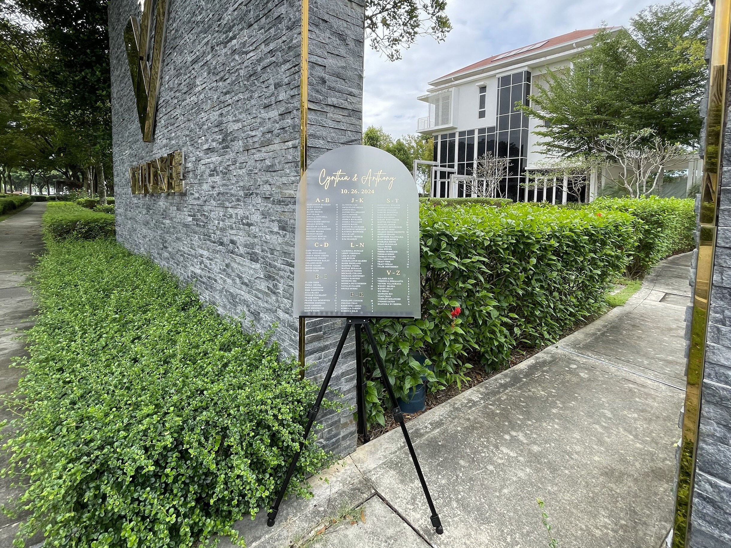 Sitzplan für die Hochzeit – Acryl-Sitzplan – Tisch-Sitzplan – Alphabetischer Sitzplan – Sitzplanschild