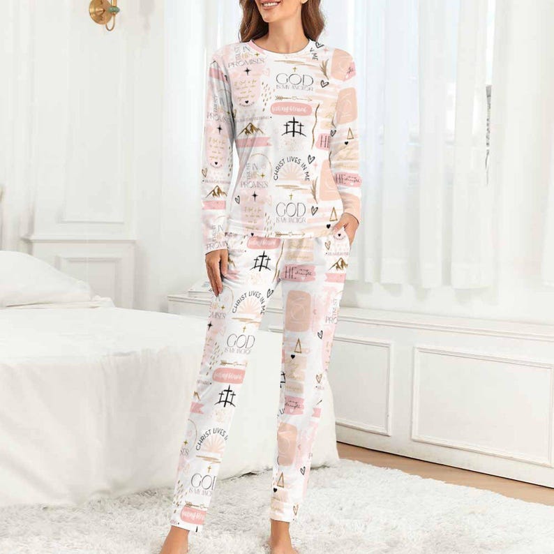 Pijama con textos bíblicos cristianos – Pastel Coquette Faith PJs imagen 1