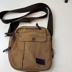 Bolso bandolera tipo cartera de lona gruesa