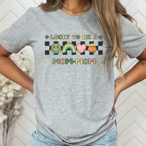 Lucky Mom-Mom Shirt, Retro Mom-Mom Shirt, St Patrick&#39;s Day Shirt, St Patty&#39;s Day Shirt, Lucky to be a Mom-Mom shirt, Mom-Mom Shirt
