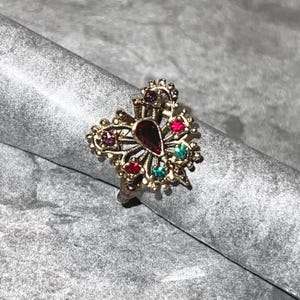 VTG c1950 Vargas 18K HGE Simulated Emeralds Rubies & Amethysts Butterfly Ring