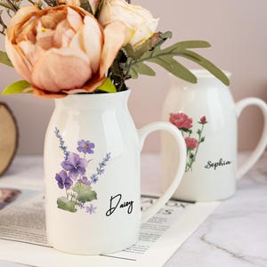 Personalized Birth Flower Vase, Custom Name Ceramic Vase for Birthday, Thoughtful Birthday Gift, Birthday Gift for Mom/Sister/Friend,Decor