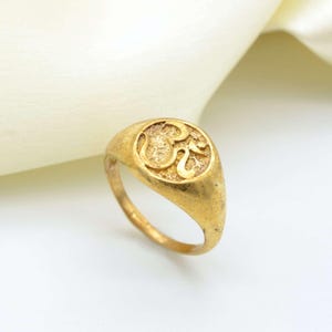 Om Signet Ring, 925 Sterling Silver Om ring, Silver Om Jewelry, Religious Jewelry, Meditation ring, Lord Shiva Om Ring, Spiritual Jewelry