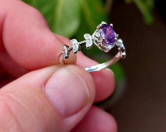Floral Faceted S925 Amethyst Ring with Quartz Accent. Amethyst Ring. Crystal Ring. Crystal Amethyst Ring. Purple Amethyst. Amethyst Jewelry.