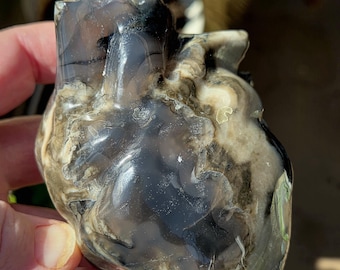 Beautiful UV Reactive Volcano Agate Human Heart! Agate Heart. Volcano Agate Heart. Crystal Heart. UV Reactive Crystal. Banded Agate Heart.