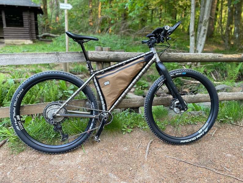Bohemia Outdoor Custom Full Frame Bag Gravel Bikepacking Cycling RECYCLED ECOPAK® / X-PAC® Bild 5