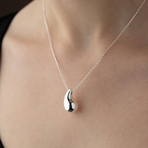 Bean Necklace, Minimalist Necklace, Silver Jewelry, minimalist pendant, Everyday Jewelry, elegant pendant, Mother&#39;s Day Gift, Gift for Her
