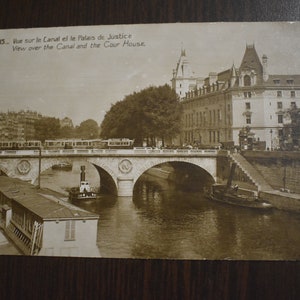Postcard Vue sur Canal and the Palais Justice