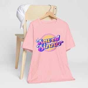 ヴィンテージ風の生まれ変わったクリスチャンTシャツ - 救われた罪人のための信仰アパレル（男女兼用）