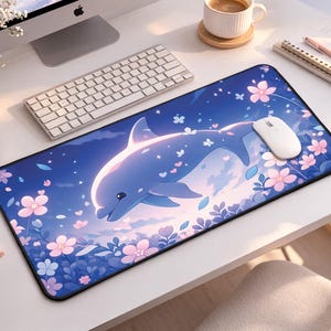 Kawaii Delfin Skrivbordsmatta, Blå Blommig Natthimmel, Stor Förlängd Musmatta för Gaming eller Kontor, Skrivbordsdekoration