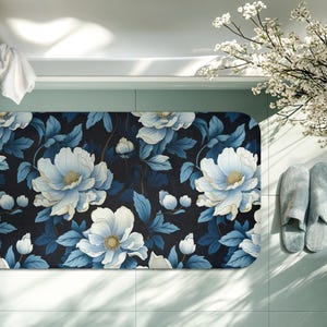 Aesthetic Floral Bath Mat, Vintage-Style Non-Slip Bathroom Rug, Cozy Memory Foam Mat with Dark Blue Floral Design, Cute Bathroom Decor