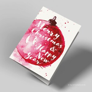 Moderne Weihnachtskarte (Klappkarte) | Christbaumkugel rot | Hochwertiger Premium-Karton | Inkl. Umschlag | Angenehme Haptik (115mm x 170mm)