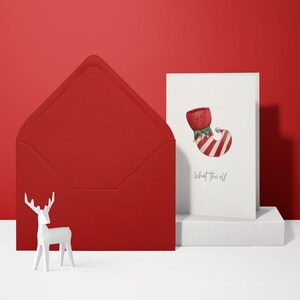 Tarjeta de Navidad divertida (tarjeta doblada) | Qué elfo | Cartón premium de alta calidad | Incluye sobre | Sensación agradable (115 mm x 170 mm)