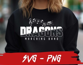 Puede incluir: Sudadera negra con texto blanco que dice "DRAGONS MARCHING BAND" y un diseño de nota musical.