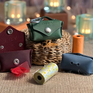 Embossed leather dog poop bag holder, Poop bag holder, Leather Dog poop bag holder personalized, Dog waste bag dispenser, Clutch poop bag