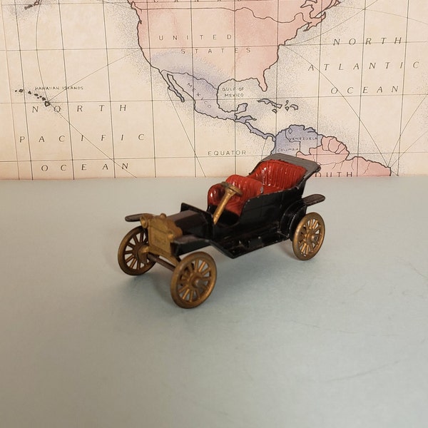 Vintage 1960's Tootsietoy Ford 1912 Model T Touring Car