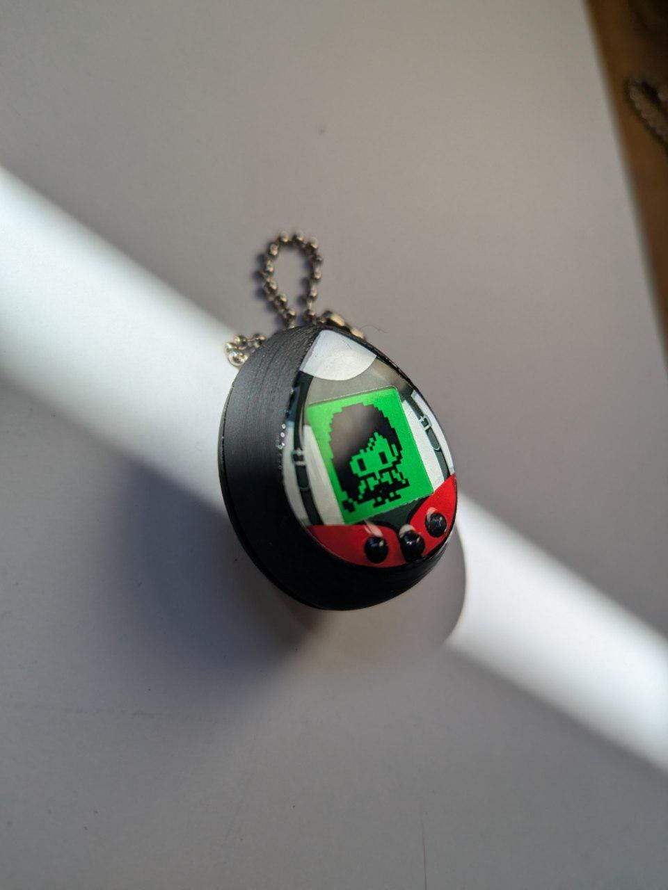 Final Fantasy VII Tamagotchi Keychain - Cloud, Sephiroth, Tifa, Aerith ...