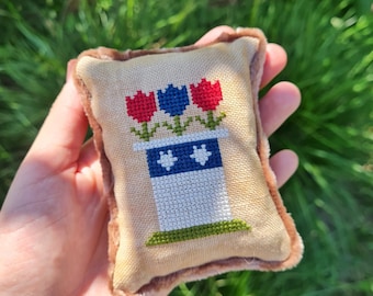 Patriotic Flowers Cross Stitch Pattern 4th of July Cross Stitch Patriotic Cross Stitch Independence Day Mini Pattern Instant Download PDF