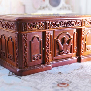 Miniature Dollhouse Scale Resolute Presidential Desk Mahogany Stain A Must Have