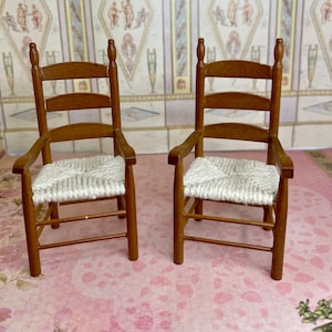 2 Nice Dollhouse Scale Replicas of Colonial America  Era Ladder Back Chairs Maple Rush Seats Collectible Hobby Dolls Miniatures Furniture