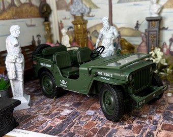 Pride of Toledo Ohio 1 18 Miniature Model Willy's Overland WWII Jeep Die Cast Alloy Wheels Turn 4 Cylinder Collectible Hobby Father's Day