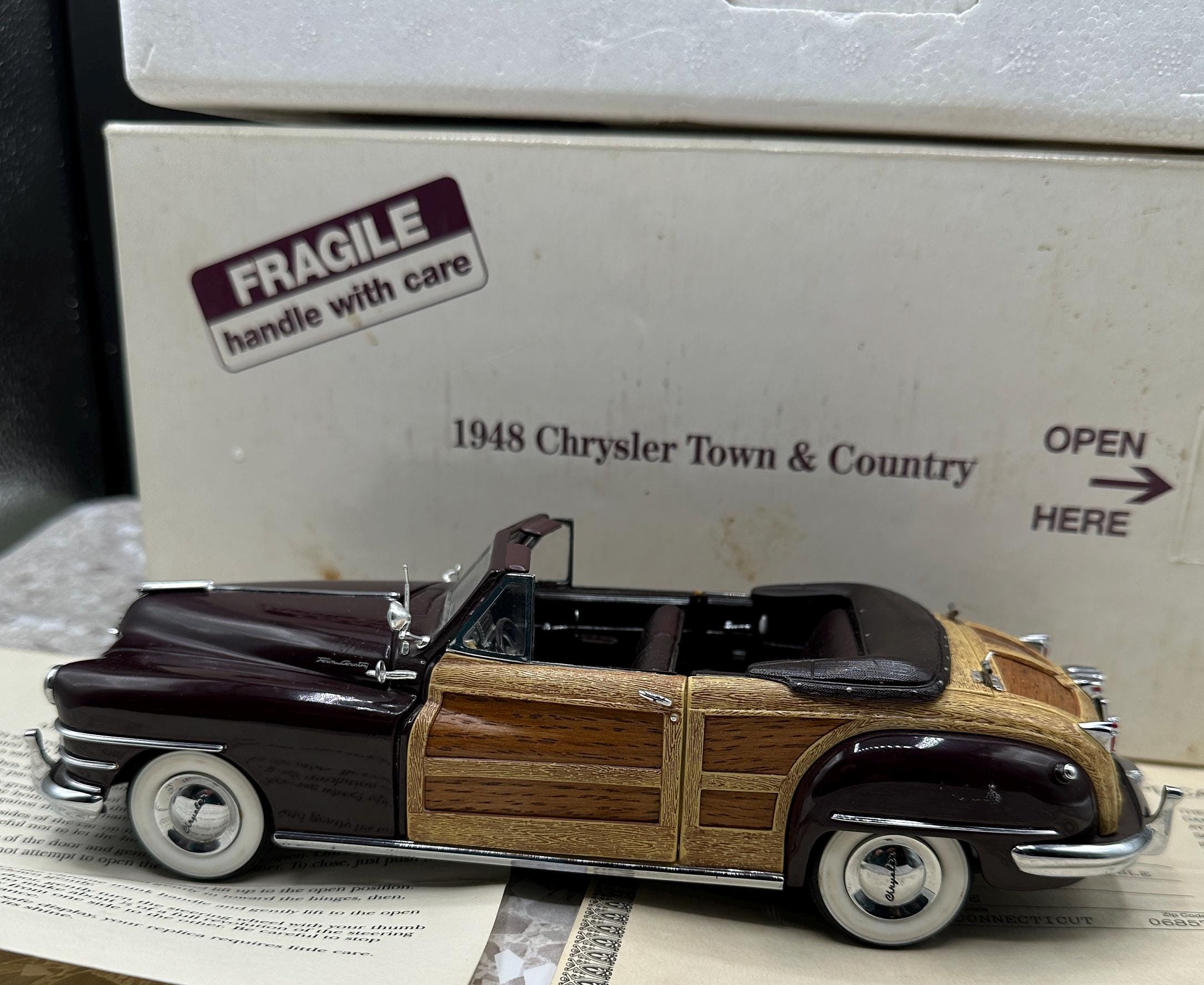 1:24 Vintage Danbury Mint Die Cast 1948 Chrysler Town Car