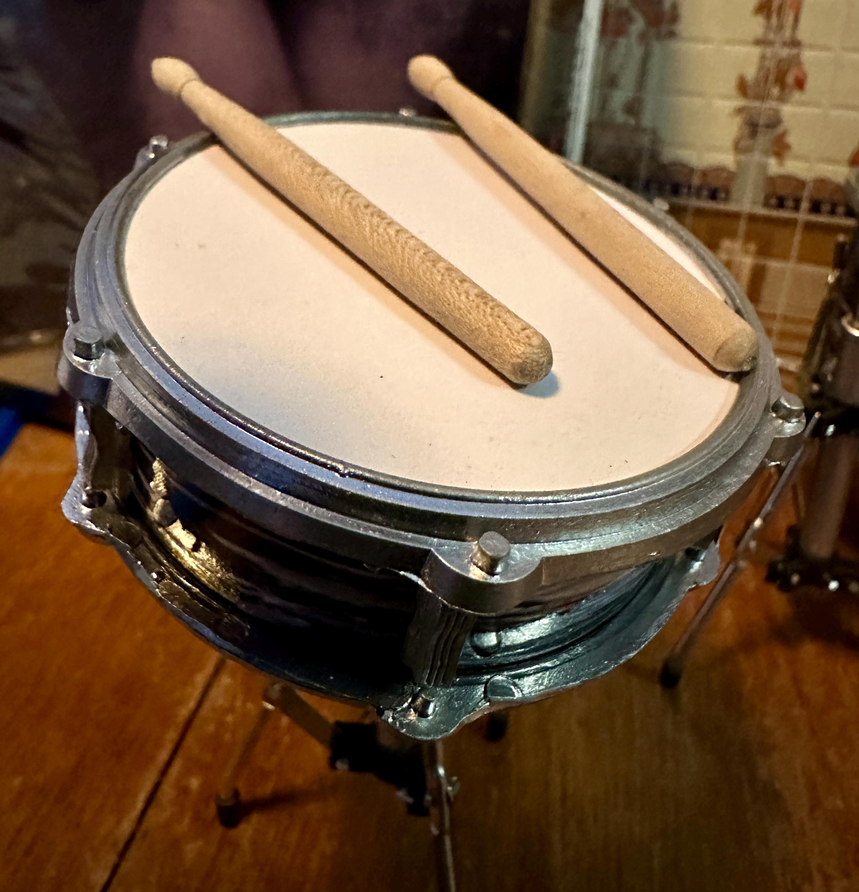 Beatles Collectible Ringo Starr Mini Drum Kit Oyster Drum Set - Foto 13