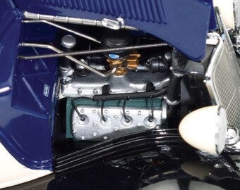 1:24 Franklin Mint 1933 Ford Deluxe 2 Door Chicago Police Car and