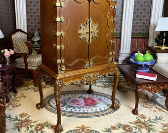 JBM Dollhouse  18th Century Thomas Chippendale Walnut Gold Cabinet