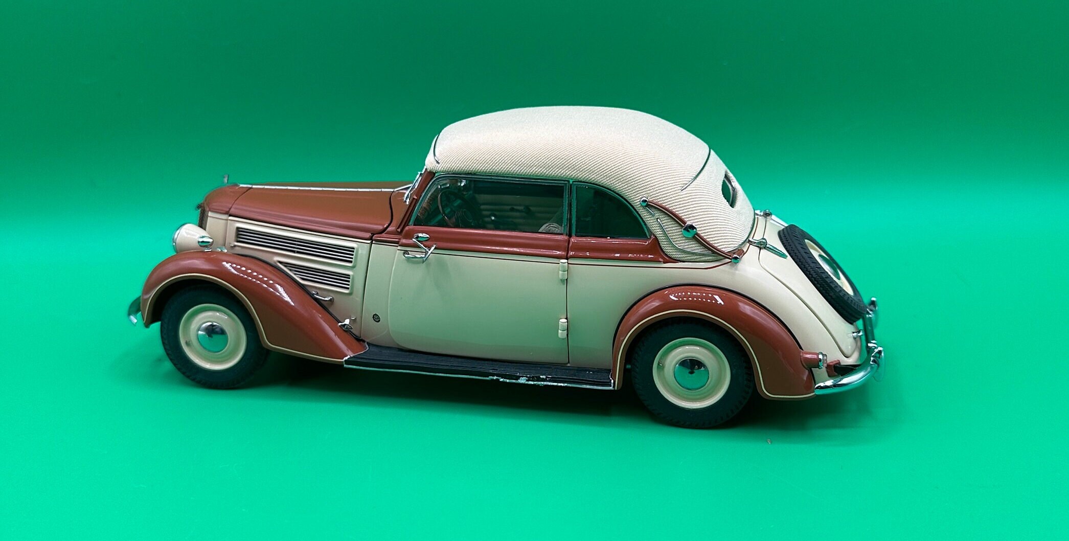 CMC 1/24 アウディー 920 カブリオレ　絶版 CMC 1938-1940 Audi 920 Cabriolet Series No. 3 1:24 Scale Diecast